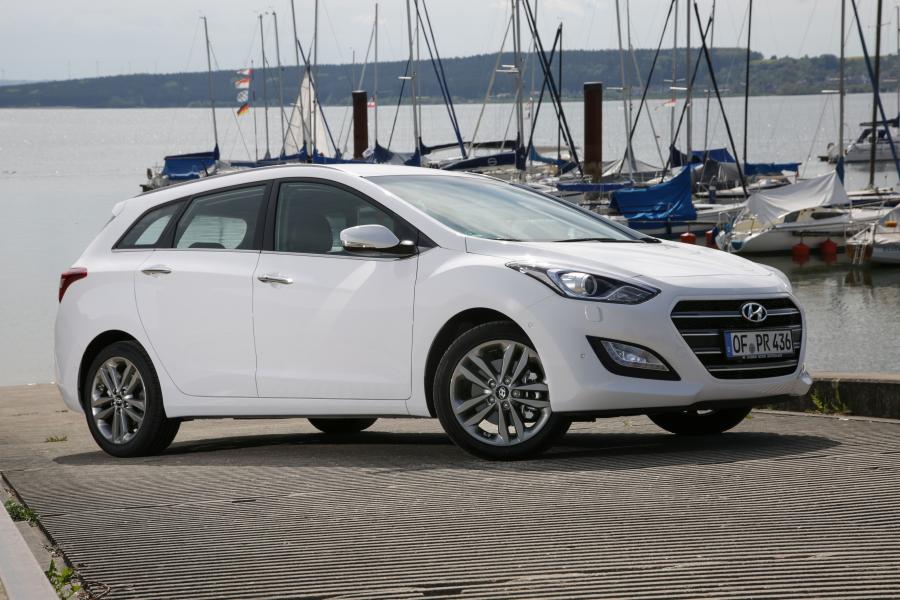  Hyundai i30 Wagon 2015 года  (фото 2 из 25)